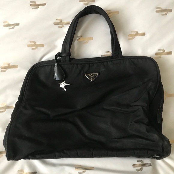 Authentic PRADA Tessuto bag - NO OFFERS ACCEPTED - Picture 3 of 8
